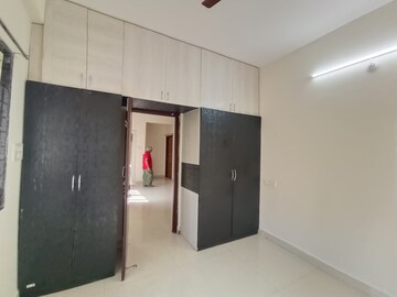 Room in 3 BHK Apartment at Madhapur – for Rent
