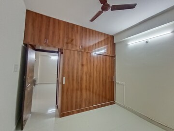 Room in 3 BHK Apartment at Madhapur – for Rent