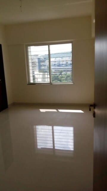 Room in 2 BHK Apartment at Kumar Hill View Residency, Kothrud – for Rent