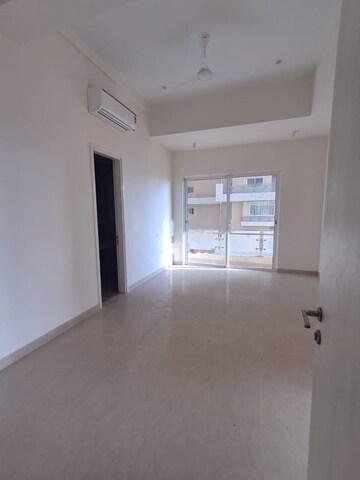 2 BHK Apartment For Rent in Rustomjee Erika, Bandra East