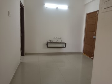 Room in 2 BHK Apartment at Madhapur – for Rent