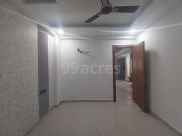 Room in 3 BHK Builder Floor at Puri Kohinoor, Sector 89 – for Sale