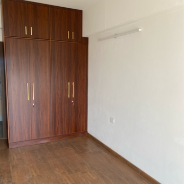 Room in 4 BHK Builder Floor at DLF Gardencity Enclave, Sector 93 – for Rent