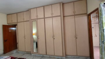 Room in 2 BHK Apartment at Somajiguda – for Rent