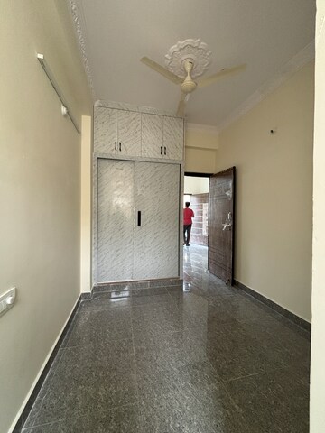 Room in 1 BHK Apartment at SM Homes Kondapur, Kondapur – for Rent