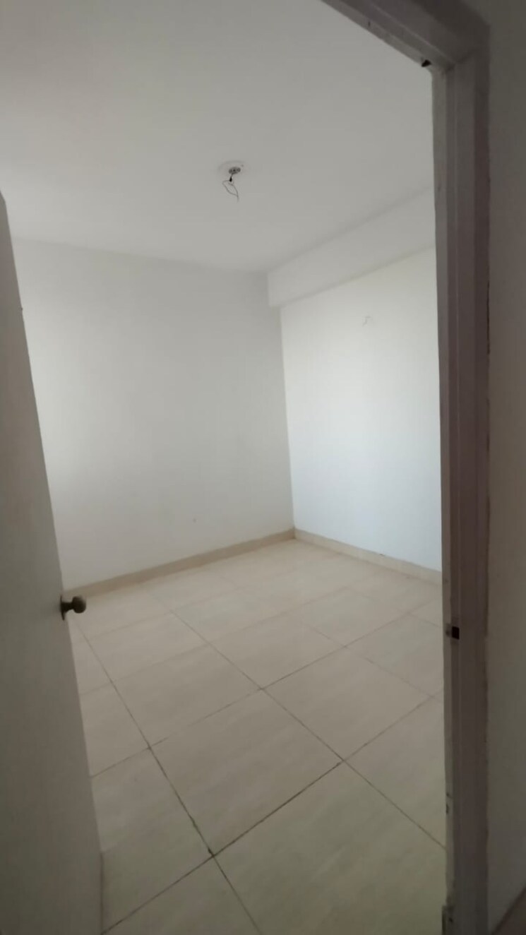 Room, hill-grow-apartments 3 Bedroom 1600 Sq.Ft. Apartment In Sector 21c Faridabad 8296797