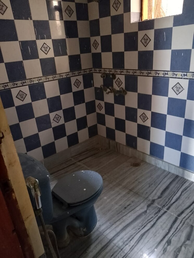 Bathroom, hill-grow-apartments 3 Bedroom 1600 Sq.Ft. Apartment In Sector 21c Faridabad 8296797