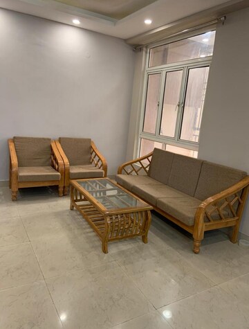 Living Room in 2.5 BHK Apartment at Supertech Ecociti, Sector 137 – for Rent