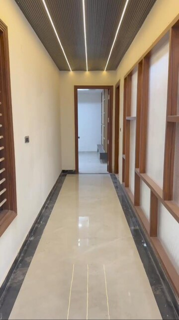 Building Lobby in 4 BHK Builder Floor at TDI The Retreat, Sector 89 – for Sale