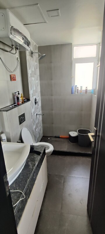 Bathroom in 2.5 BHK Apartment at Microtek Greenburg, Sector 86 – for Rent