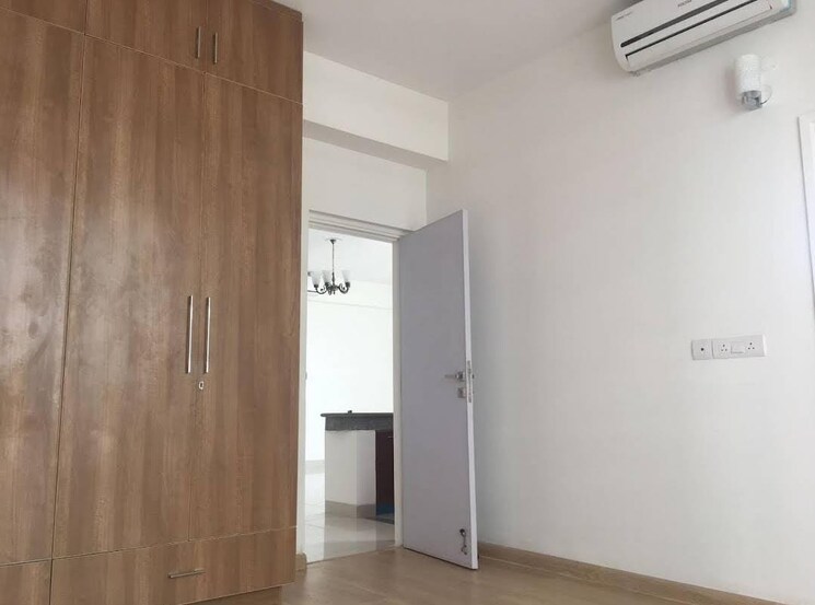 Room, emaar-the-palm-drive-palm-studios 2 Bedroom 1200 Sq.Ft. Apartment In Sector 66 Gurgaon 8296799