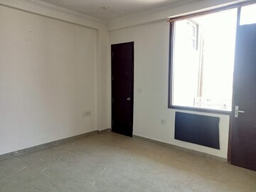 Room in 3 BHK Apartment at Orchid Petals, Sector 49 – for Rent