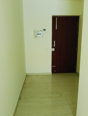 Room in 3 BHK Apartment at Gaur Saundaryam, Tech Zone 4 Greater Noida – for Sale