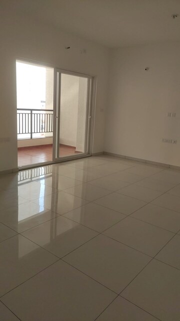 Room in 3 BHK Apartment at Vajram Newtown, Thanisandra Main Road – for Sale