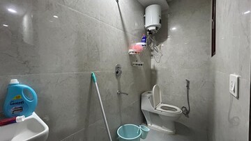 Bathroom in 1 BHK Builder Floor at Saket – for Rent