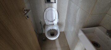 Bathroom in 1 BHK Apartment at LnT Veridian, Powai – for Rent