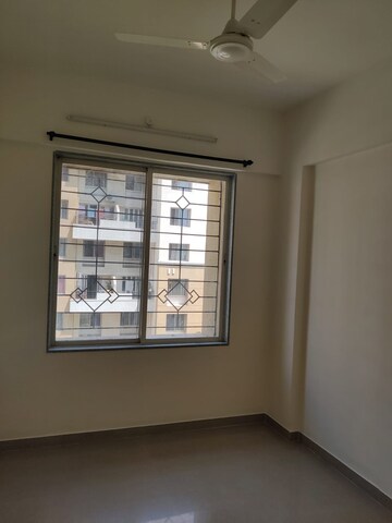 Room in 1.5 BHK Apartment at Palladium Homes, Dhanori – for Sale