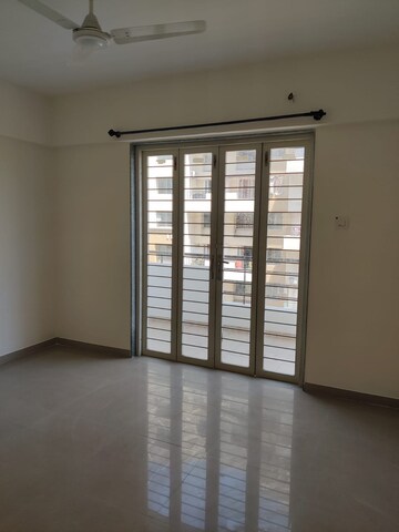 Room in 1.5 BHK Apartment at Palladium Homes, Dhanori – for Sale