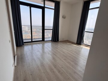 Room in 4 BHK Apartment at Ireo Skyon, Sector 60 – for Rent