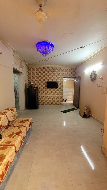 Living Room in 2 BHK Apartment at Dilshad Garden – for Rent