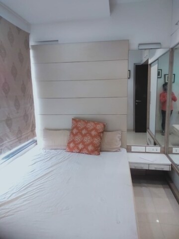 Room in 1 BHK Apartment at Vasudha Etasha, Kothrud – for Rent