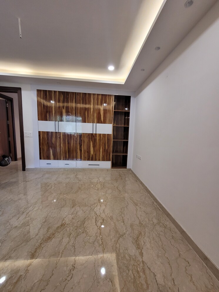 Room, vivek vihar 4 Bedroom 2250 Sq.Ft. Builder Floor In Vivek Vihar Delhi 8297166