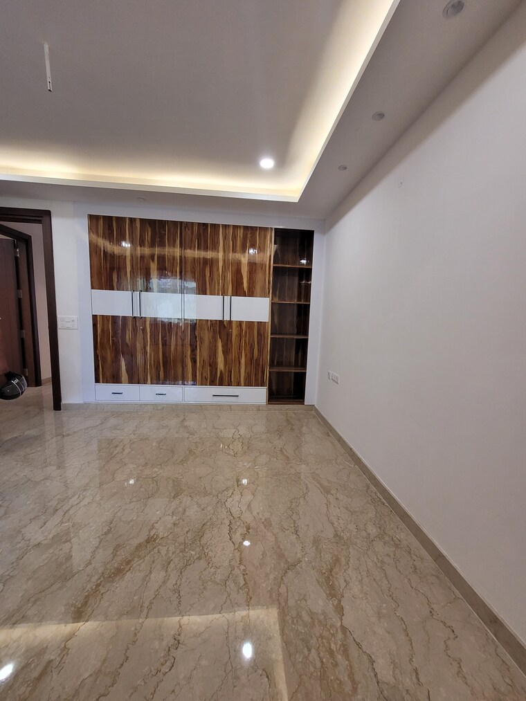 Room, vivek vihar 4 Bedroom 2250 Sq.Ft. Builder Floor In Vivek Vihar Delhi 8297166