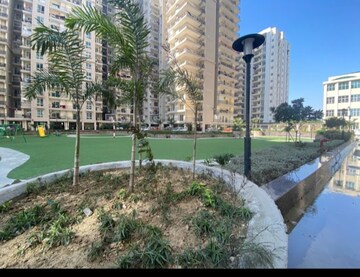 2 BHK Apartment For Sale in Windsor Paradise 2, Raj Nagar Extension