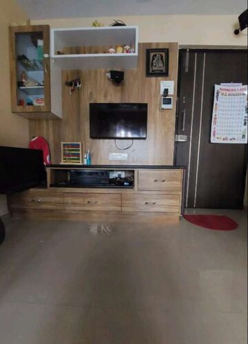 Room in 2 BHK Apartment at Rosa Gardenia, Ghodbunder Road – for Rent