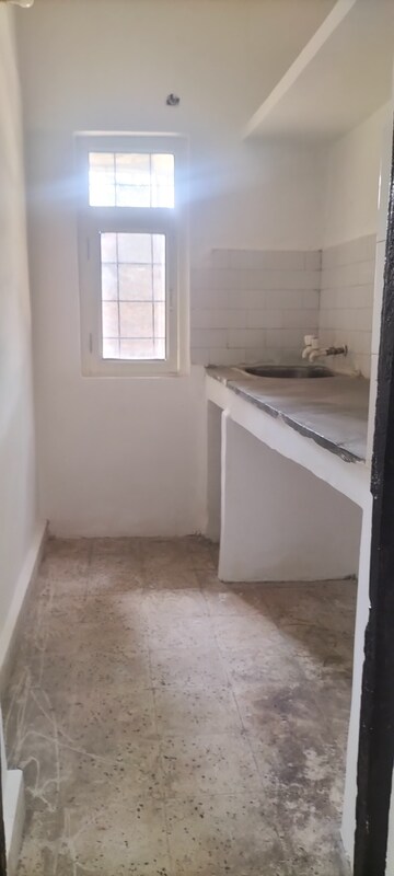 Room in 1 BHK Builder Floor at Pi I And Ii Greater Noida – for Rent