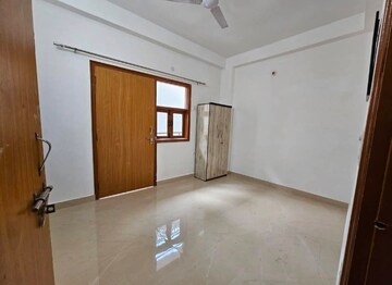 2 BHK Builder Floor For Rent in Saket