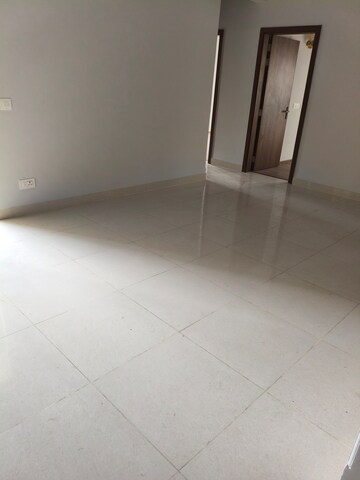 Room in 3 BHK Apartment at Central Park Flower Valley Aqua Front Towers, Sohna Sector 33 – for Rent