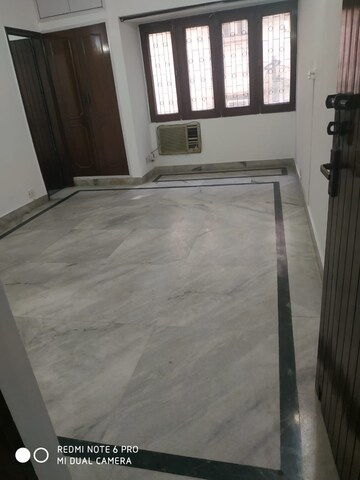 Room in 3 BHK Builder Floor at Saket – for Rent