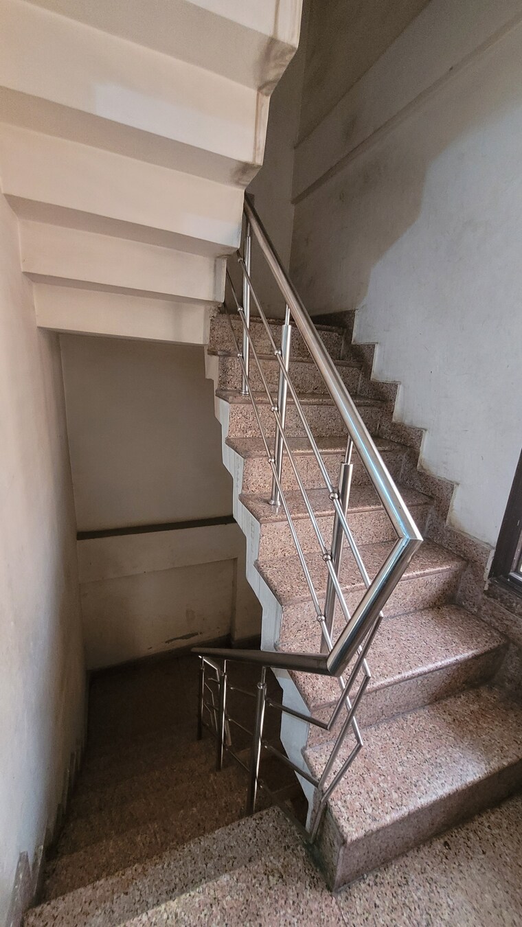 undefined, dilshad colony 3 Bedroom 1600 Sq.Ft. Builder Floor In Dilshad Colony Delhi 8297215