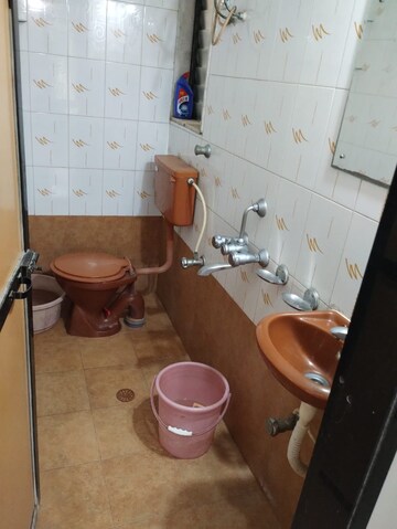Bathroom in 3 BHK Apartment at Amrapali Platinum, Sector 119 – for Sale