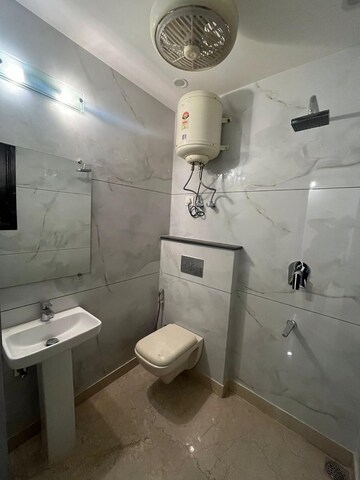 Bathroom in 3 BHK Builder Floor at Safdarjang Enclave – for Rent