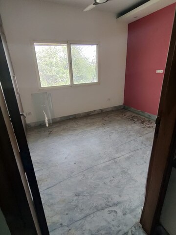Room in 3 BHK Builder Floor at Palm Residency Chhatarpur, Chattarpur – for Rent