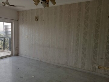 Bathroom in 3 BHK Apartment at ATS Greens Paradiso Villas, Chi Iv Greater Noida – for Rent