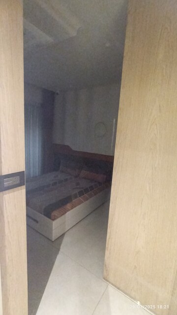 Bathroom in 2 BHK Apartment at Unique Ivana, Mira Road – for Sale