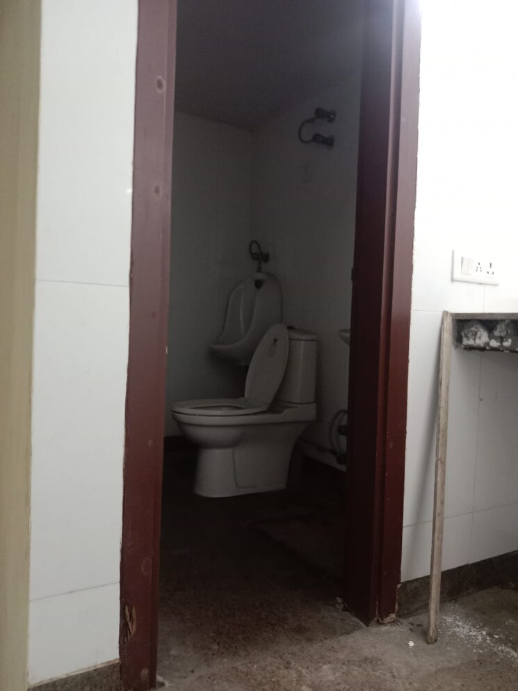 Bathroom, govindpuri 2 Bedroom 800 Sq.Ft. Builder Floor In Govindpuri Delhi 8297393