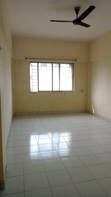 Room in 3 BHK Apartment at Kumar Kubera Bahaar, Baner – for Rent