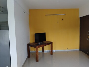 Furnished Amenities in 2 BHK Apartment at Naren Bliss Phase II, Hadapsar – for Rent