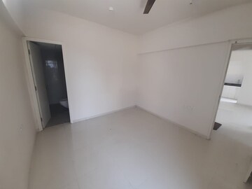 Room in 2 BHK Apartment at Godrej Hillside 2, Mahalunge – for Rent