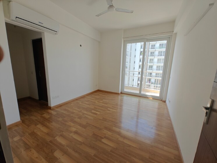 Room, puri-emerald-bay 3 Bedroom 2450 Sq.Ft. Apartment In Sector 104 Gurgaon 8297538