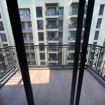 2 BHK Apartment For Rent in Lodha Sterling, Sandoz Baug