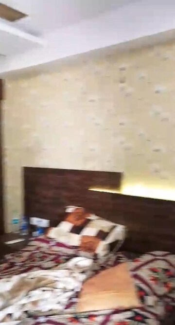 Furnished Amenities in 2 BHK Apartment at Silver Sand CHS, Andheri West – for Rent