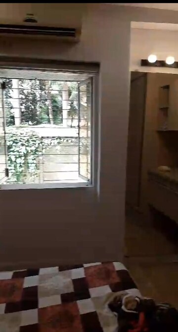 Room in 2 BHK Apartment at Silver Sand CHS, Andheri West – for Rent