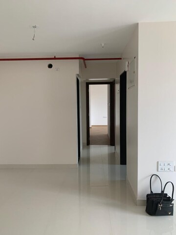 Room in 2 BHK Apartment at Sheth Avalon Phase 2, Majiwada – for Sale