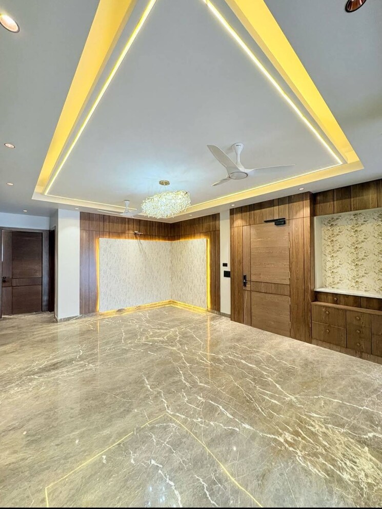 Room, vatika-city 4 Bedroom 2000 Sq.Ft. Builder Floor In Sector 49 Gurgaon 8297669