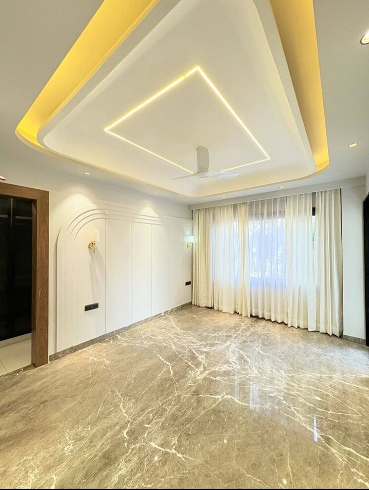 Room, vatika-city 4 Bedroom 2000 Sq.Ft. Builder Floor In Sector 49 Gurgaon 8297669